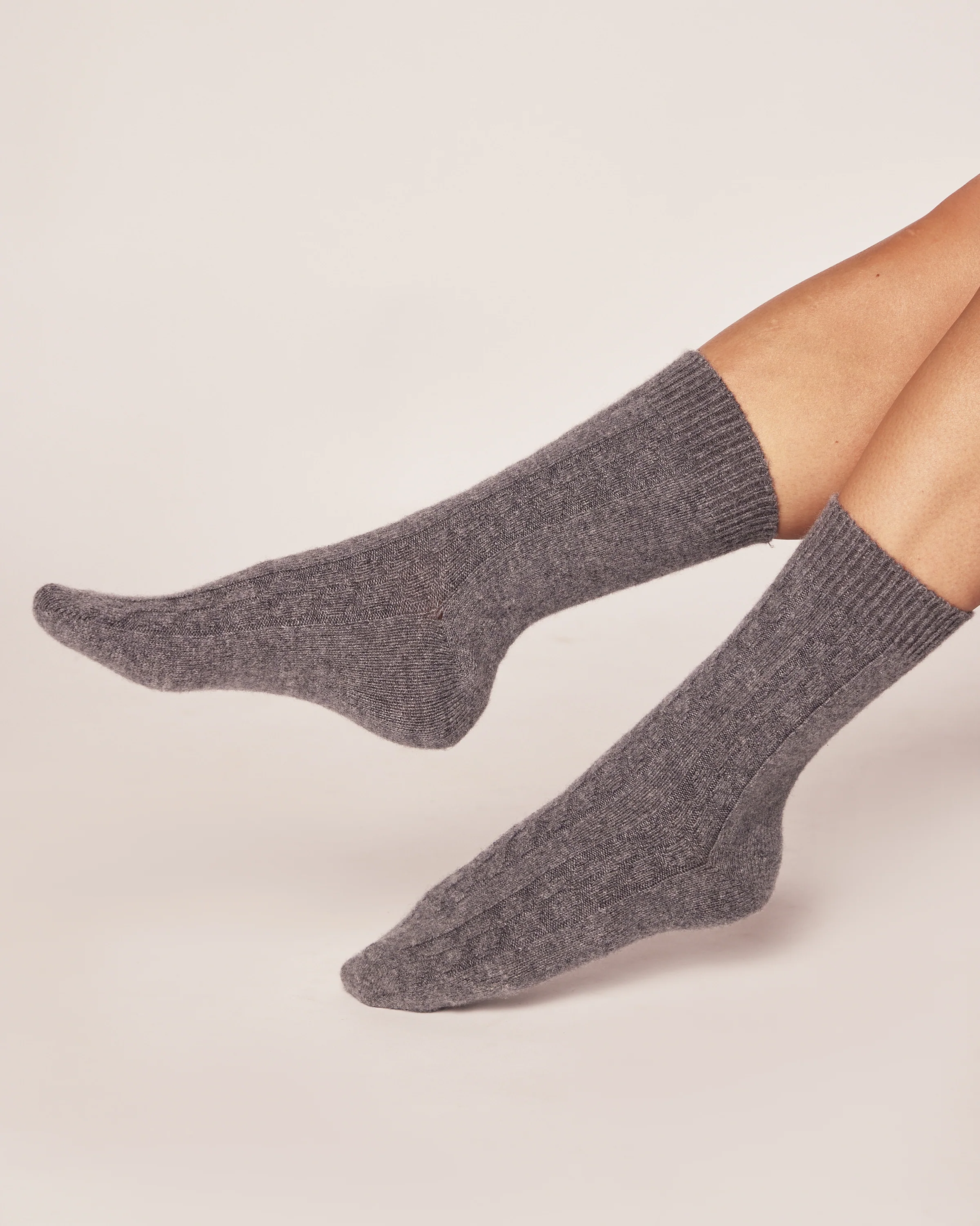 Women's Cashmere Socks in Dark Heather Grey - Image 3