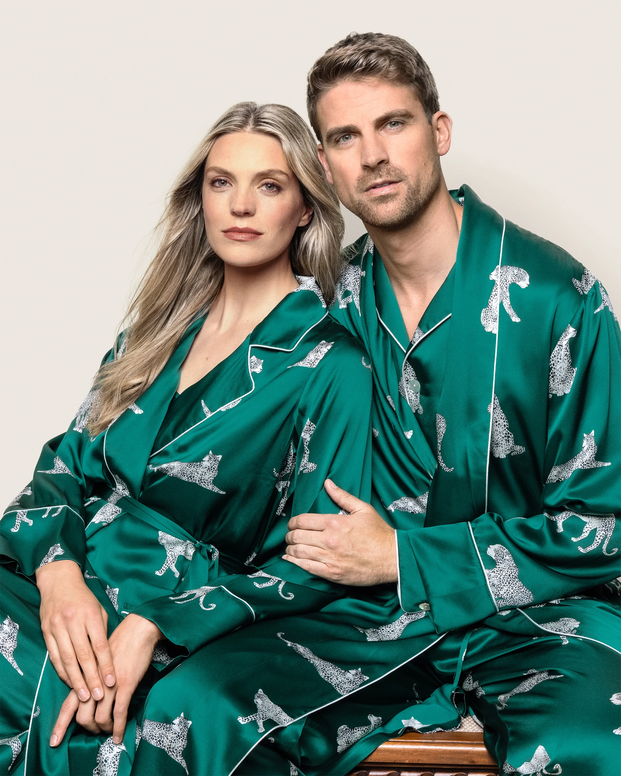 Women's Silk Long Robe in Panthère de Luxe - Image 4