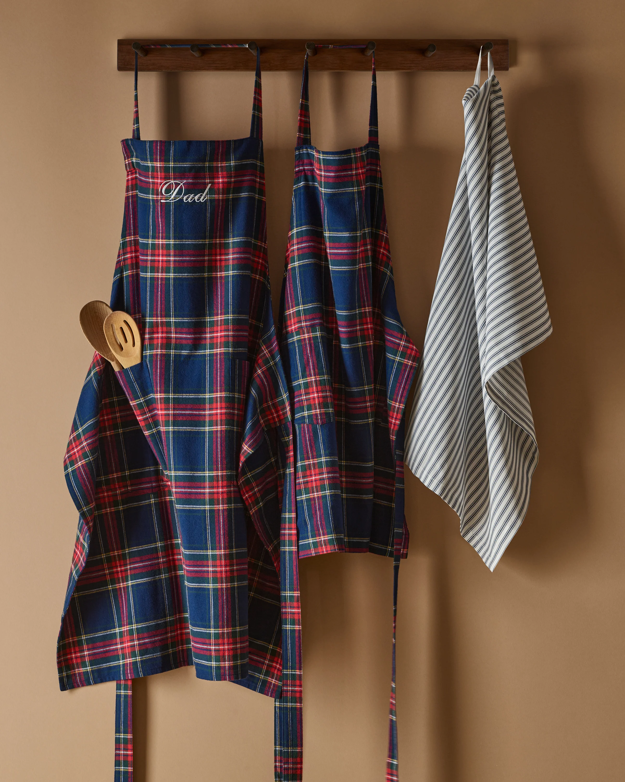 Kid's Apron in Windsor Tartan - Image 6