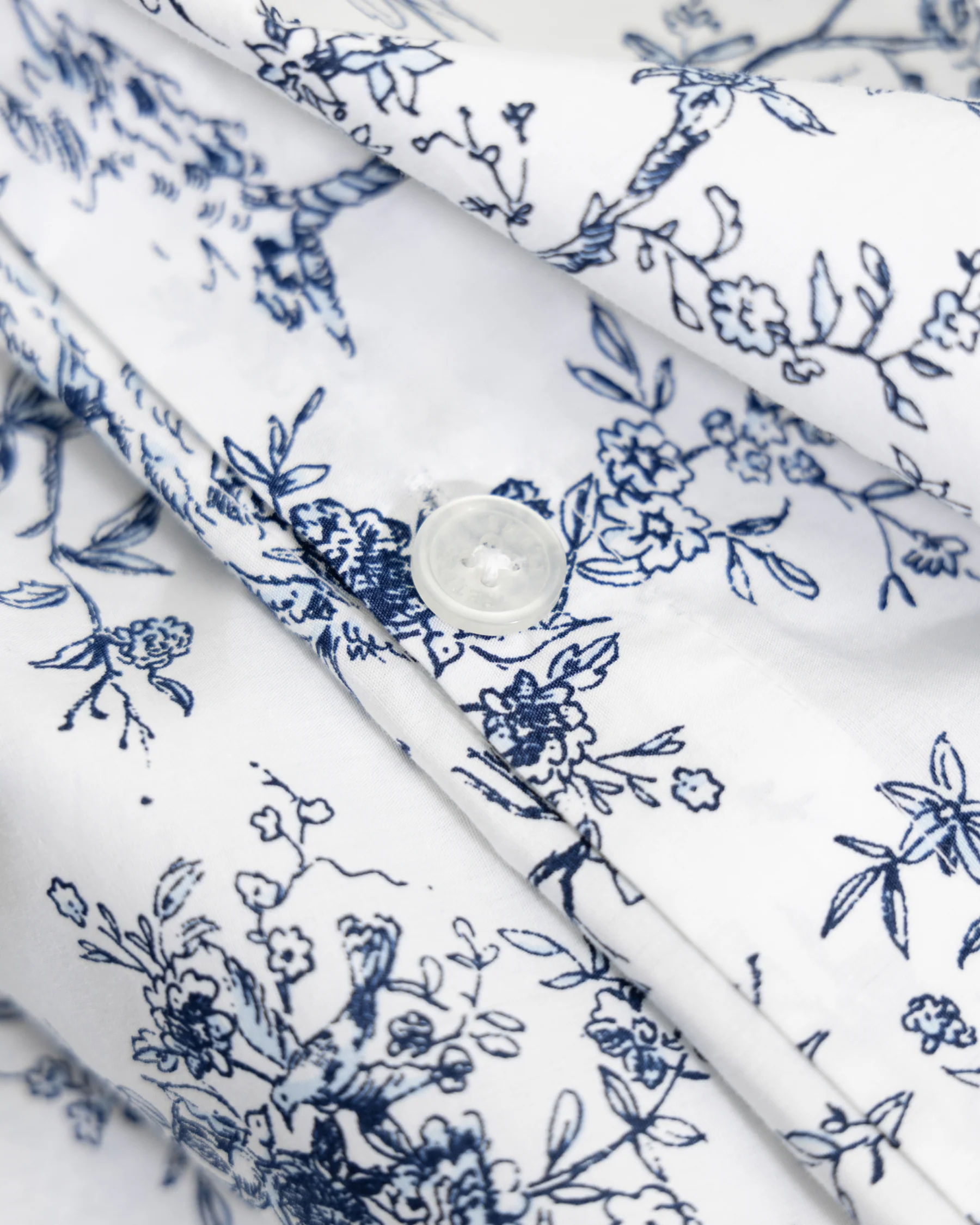 Luxe Premium Percale Duvet Set in Timeless Toile - Image 2