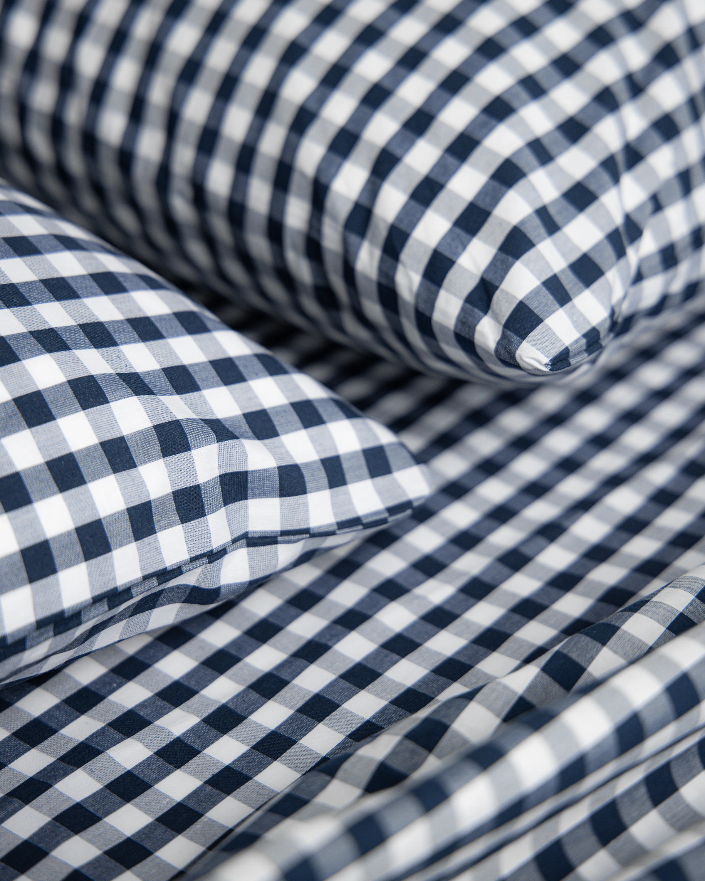 Luxe Premium Percale Duvet Set in Navy Gingham - Image 2