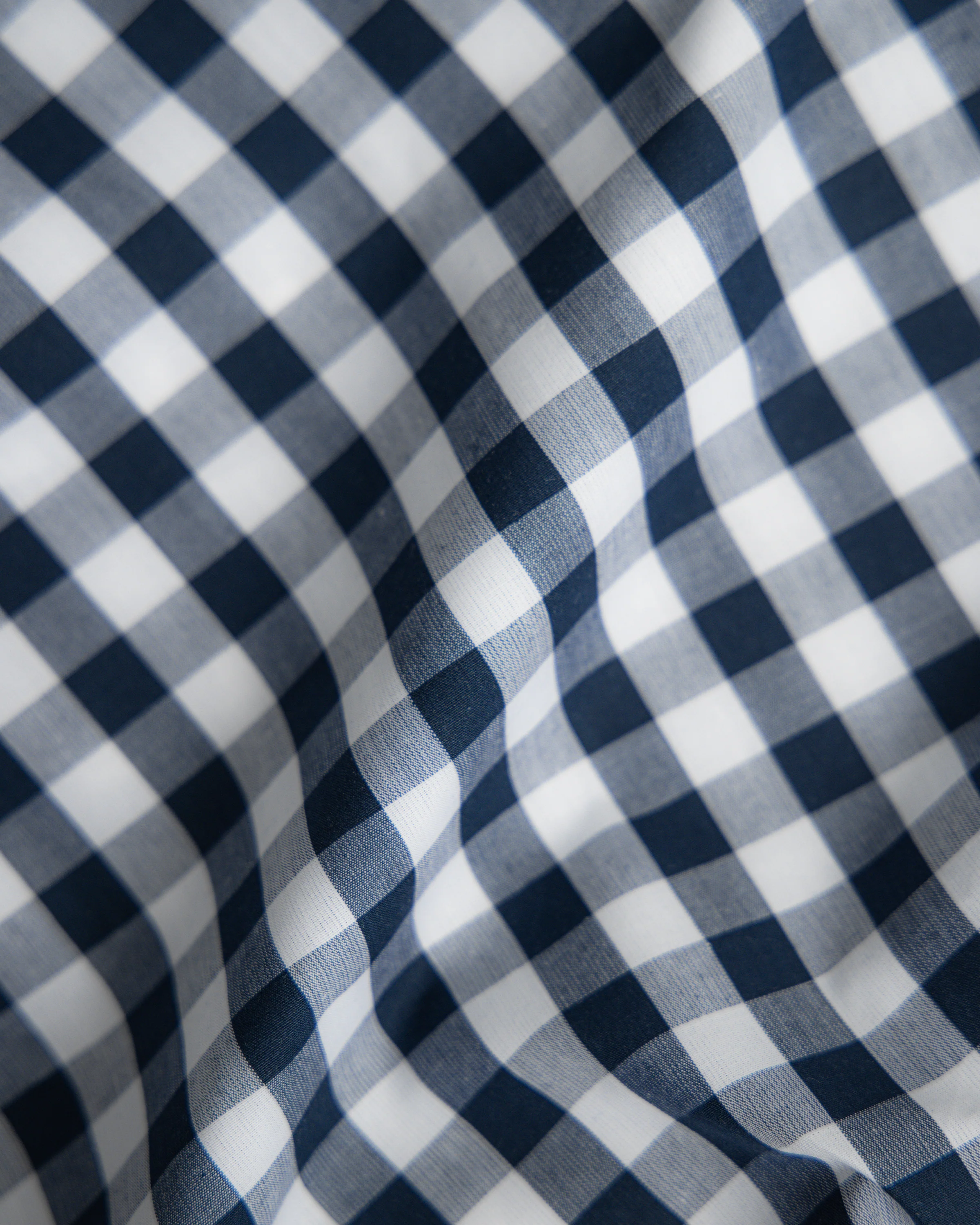 Luxe Premium Percale Duvet Set in Navy Gingham - Image 3