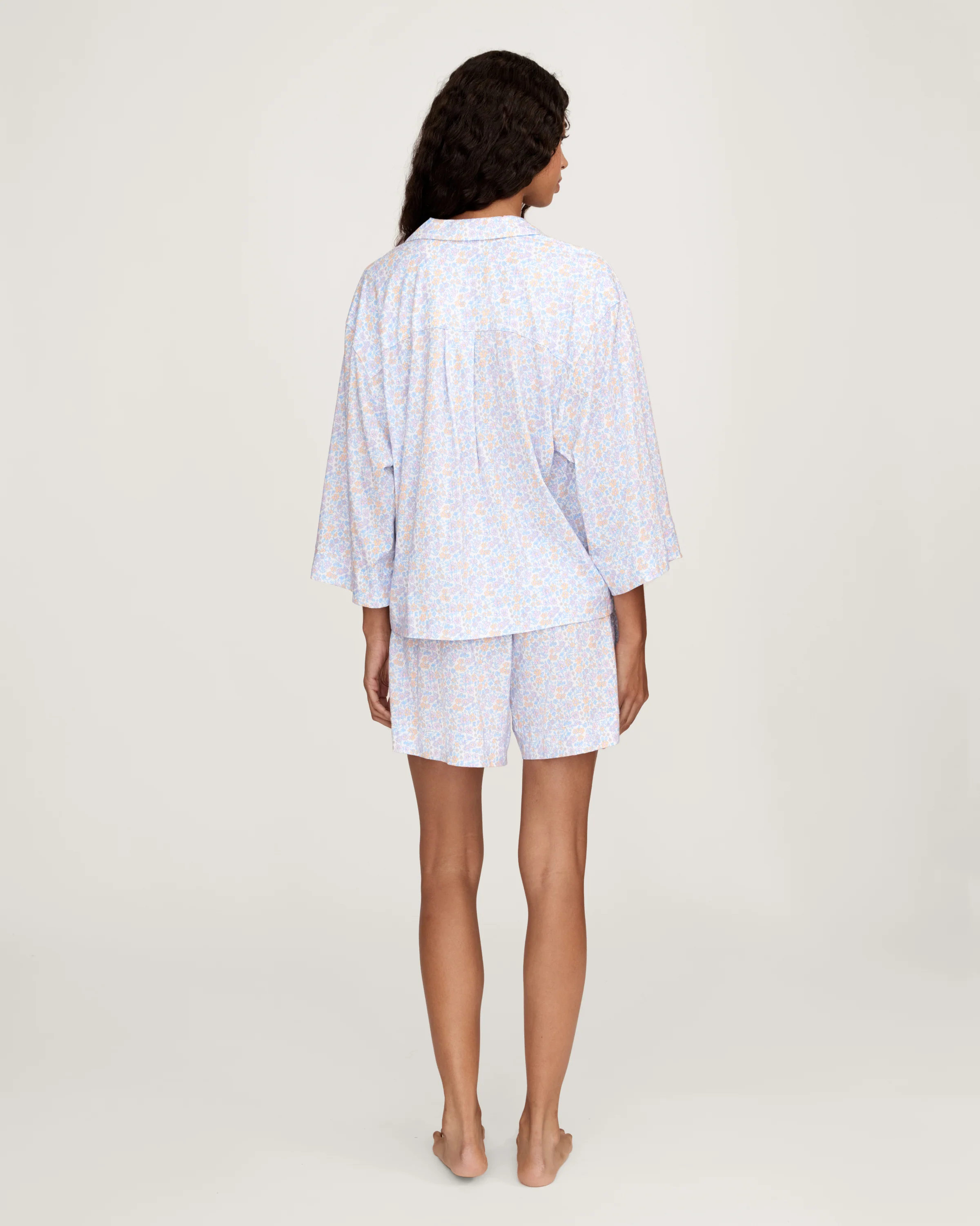 The Olivia Lightweight Pima Short Set in Fleur Blanche - Image 4
