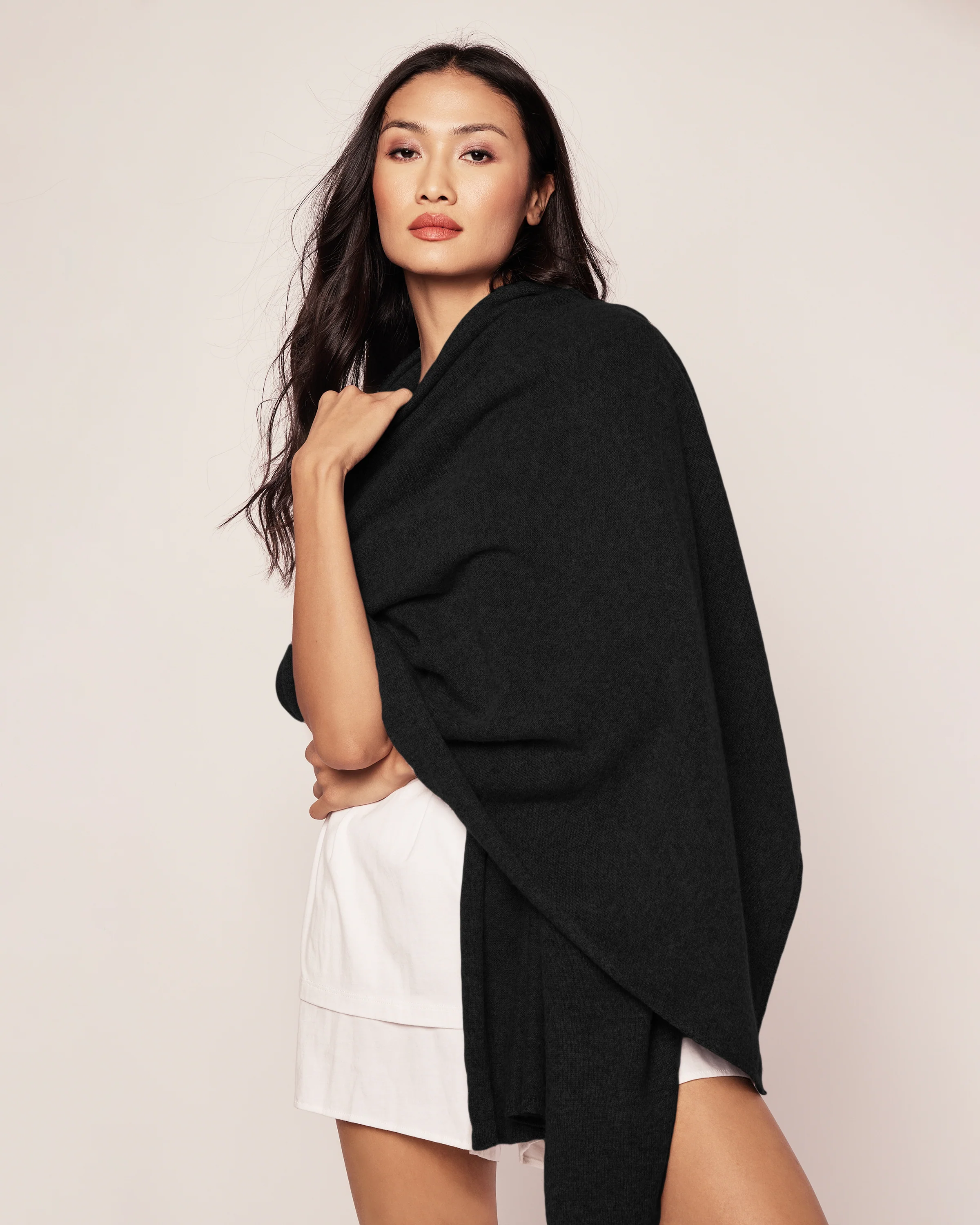 Women's Cashmere Wrap in Camel - Image 18