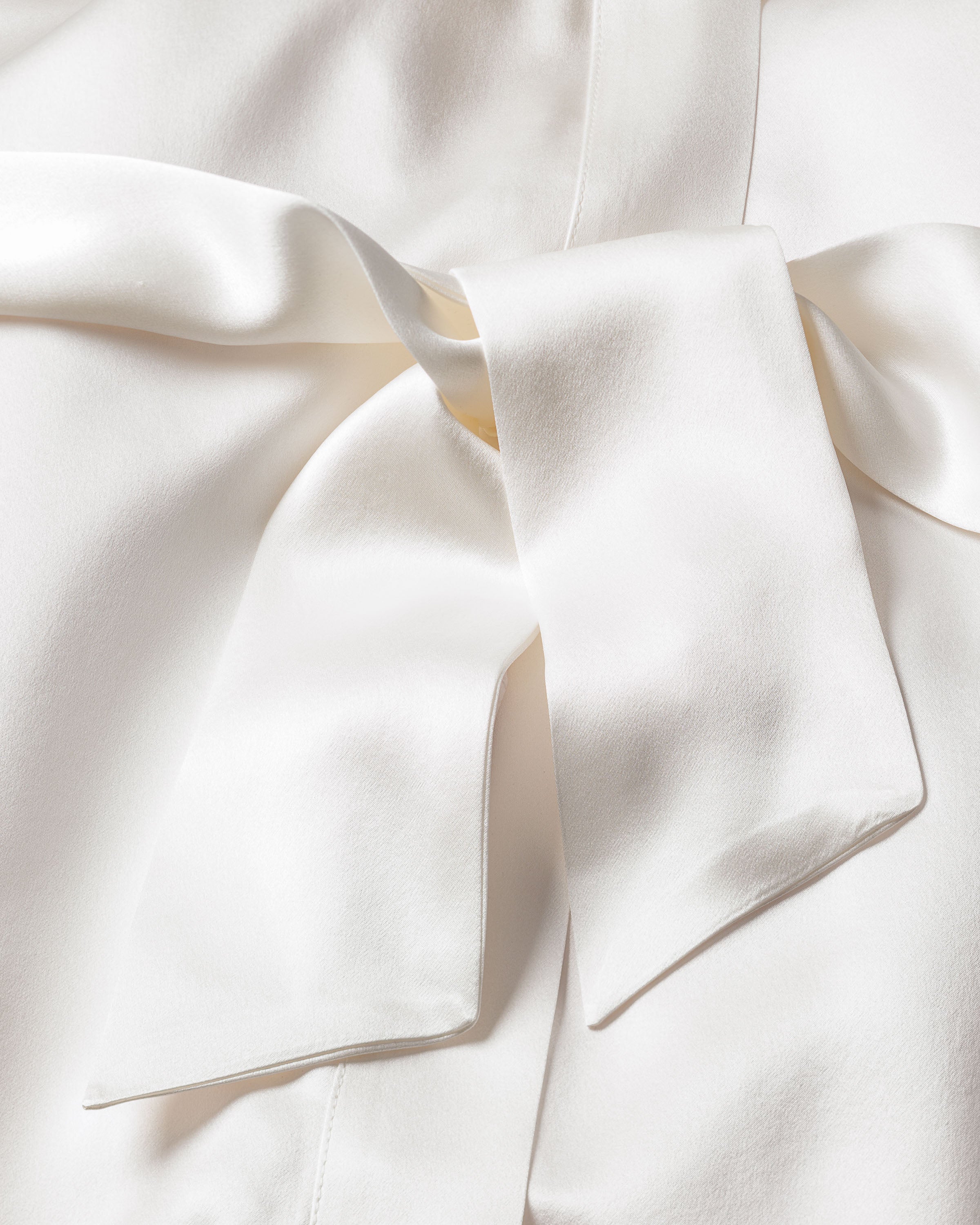Women's Silk Lace Robe in White - Image 7